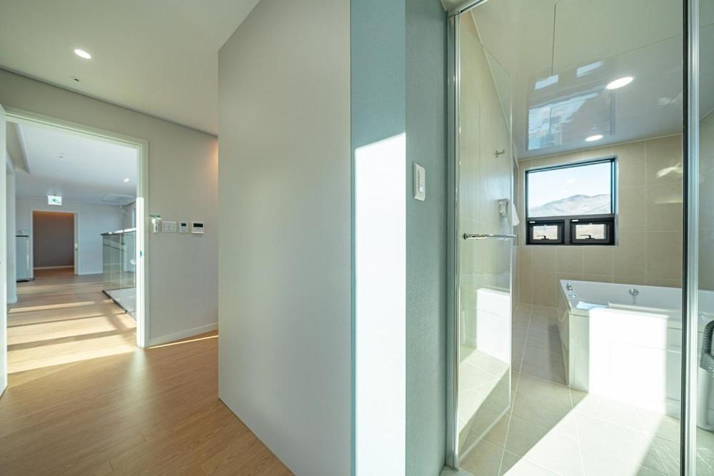 Hotel Jecheon The Shine Cheongpung Zimmer foto