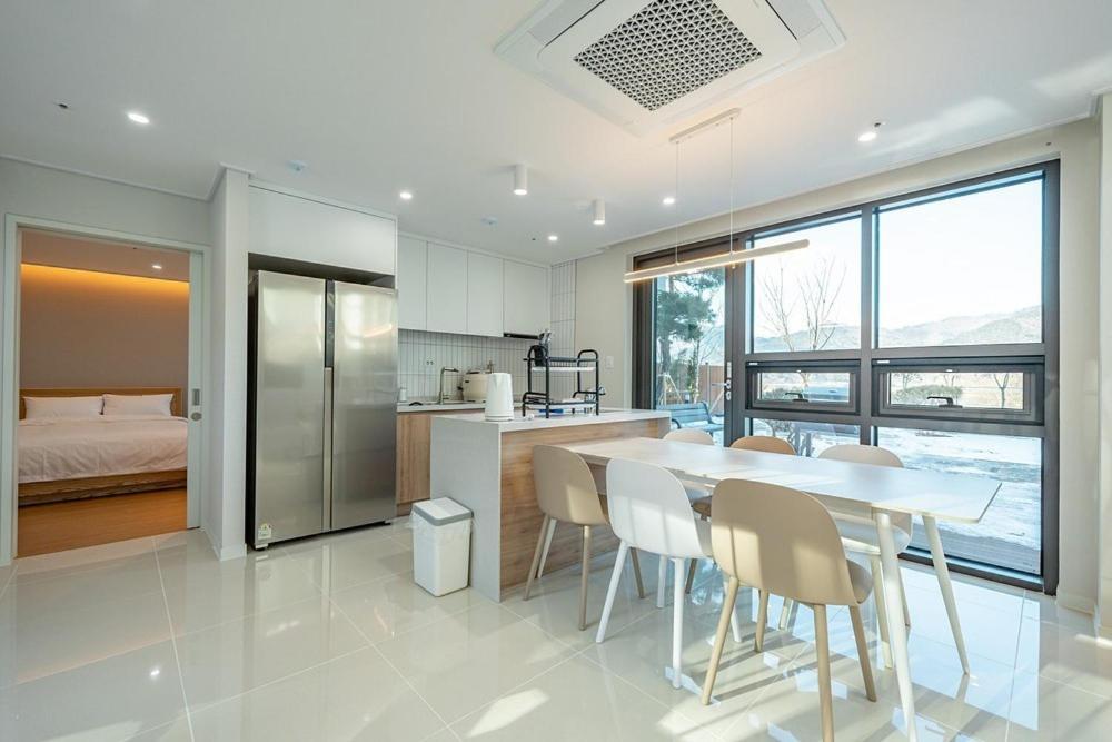 Hotel Jecheon The Shine Cheongpung Zimmer foto